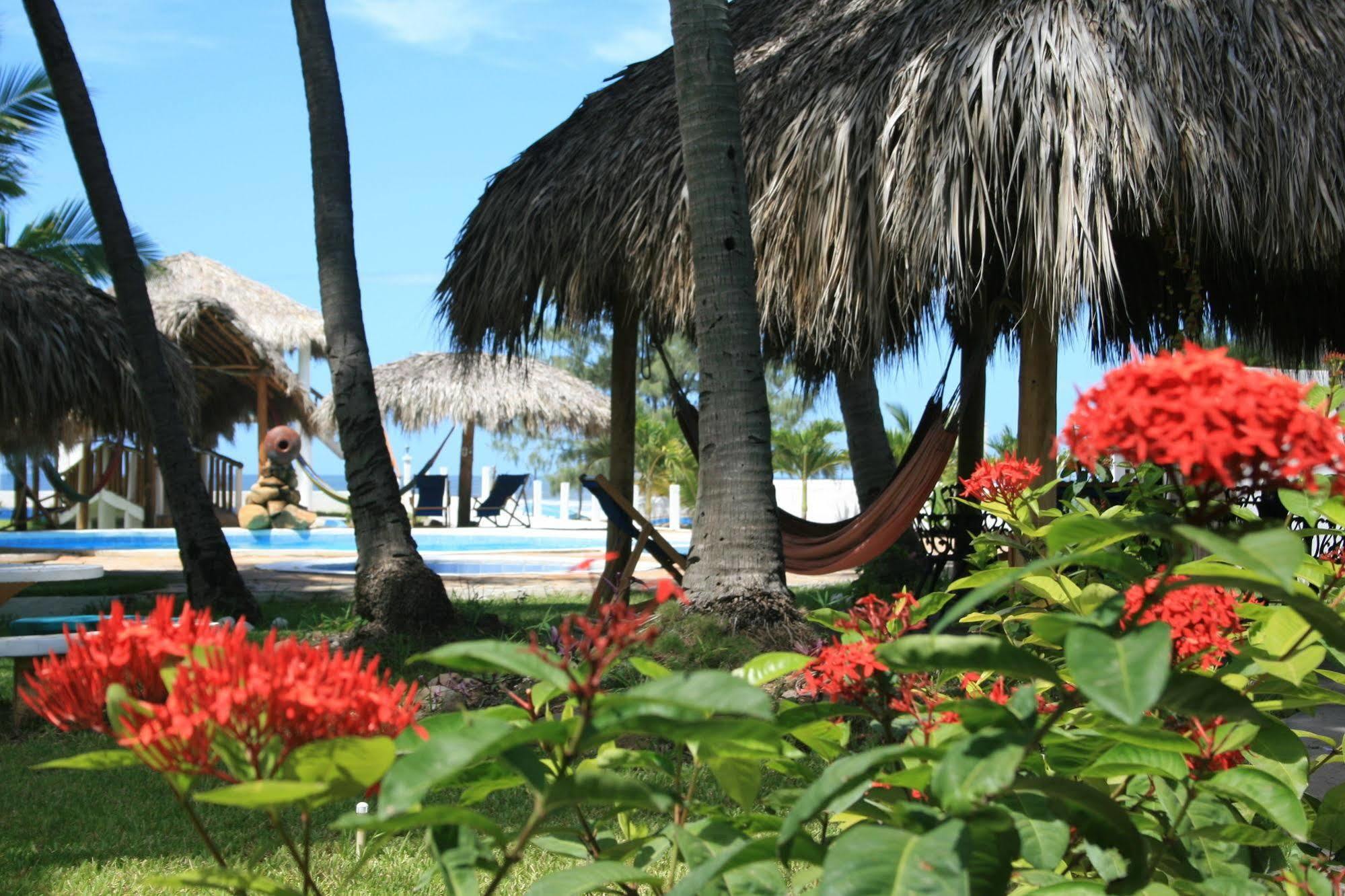 Hotel Azul Surf Club El Cuco Esterno foto